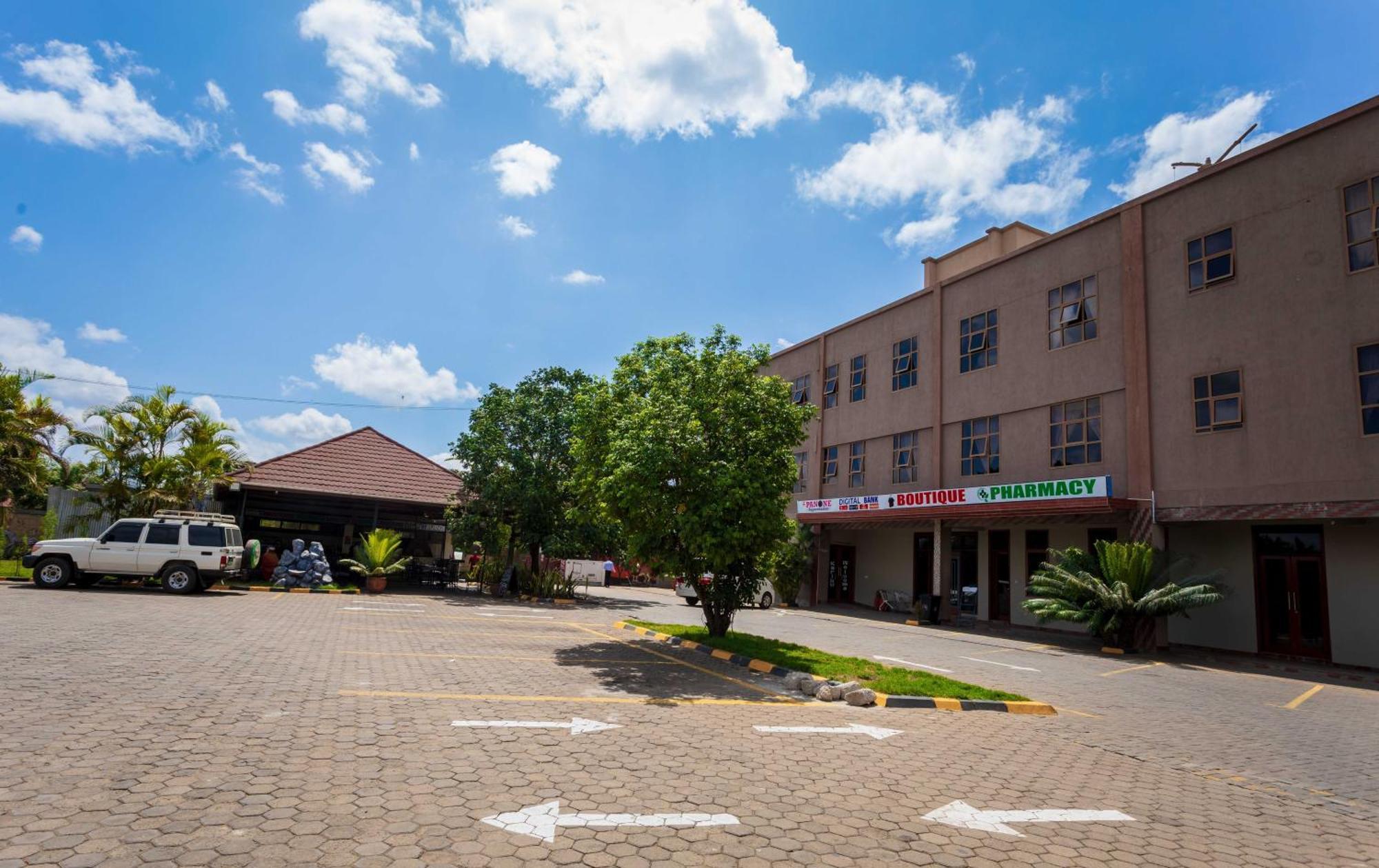 Panone Hotels - King'Ori Kilimanjaro Airport モシ エクステリア 写真